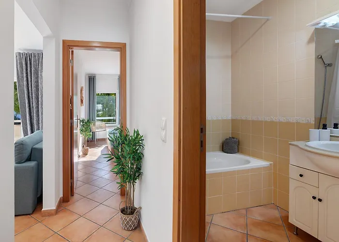 1e Esteva Apartment