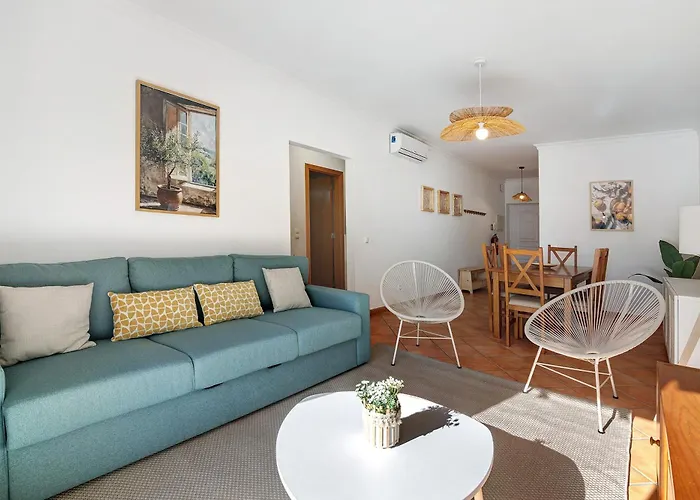1e Esteva Apartment *